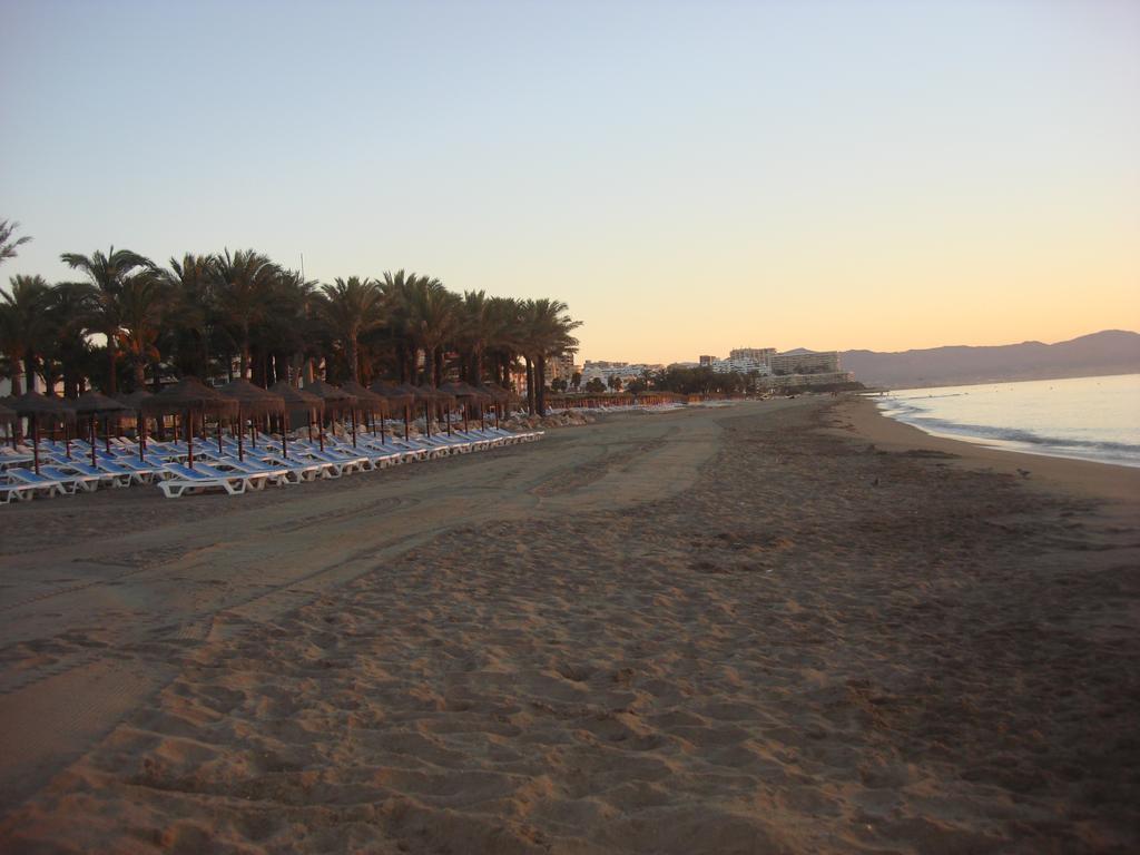 Apartamentos Sol Y Playa Торремолинос Экстерьер фото